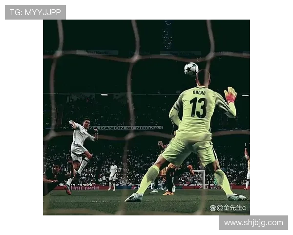 奥布拉克与科克长传配合展现默契,助力马竞攻防转换效率提升 奥布拉克与科克长传配合展现默契,助力马竞攻防转换效率提升